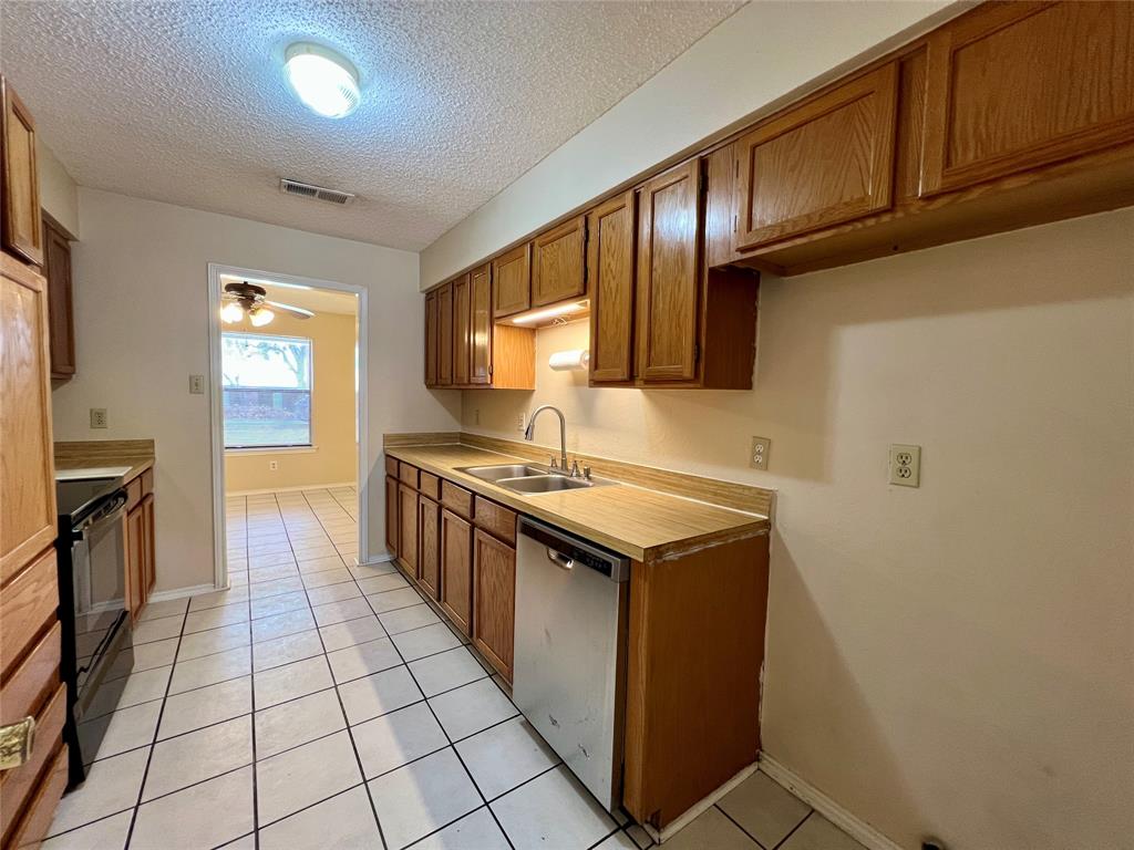 Penn Place 3 - Residential Lease