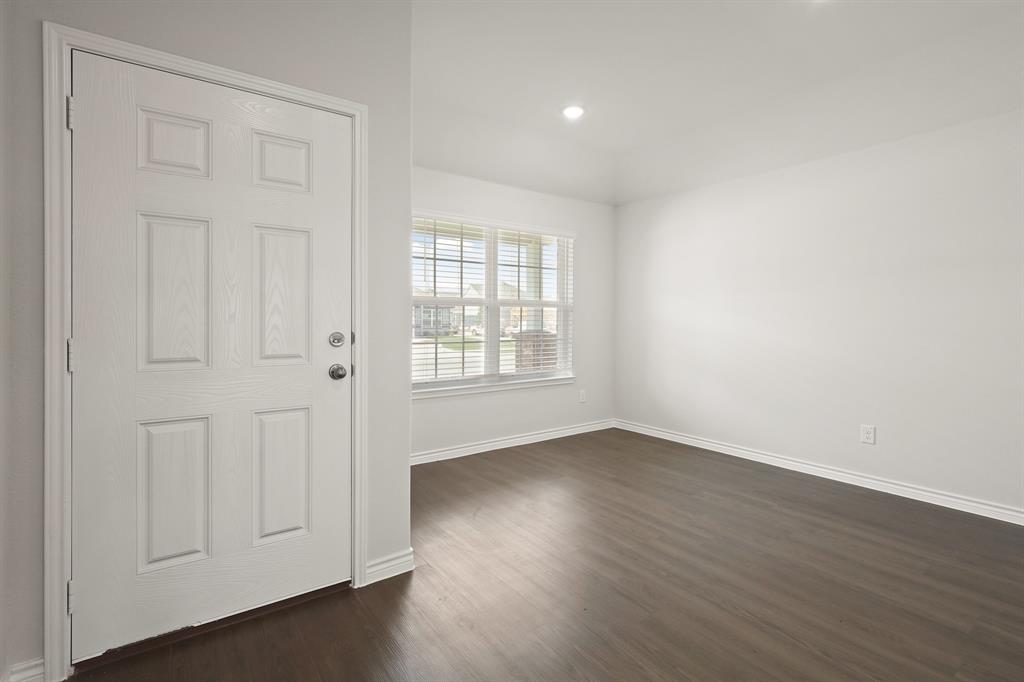 2405 Texas Ash Way