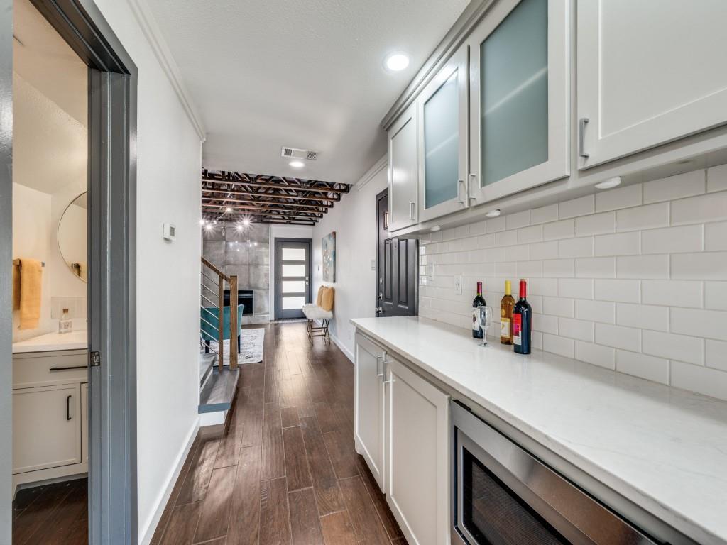 Courts Twnhs - Residential