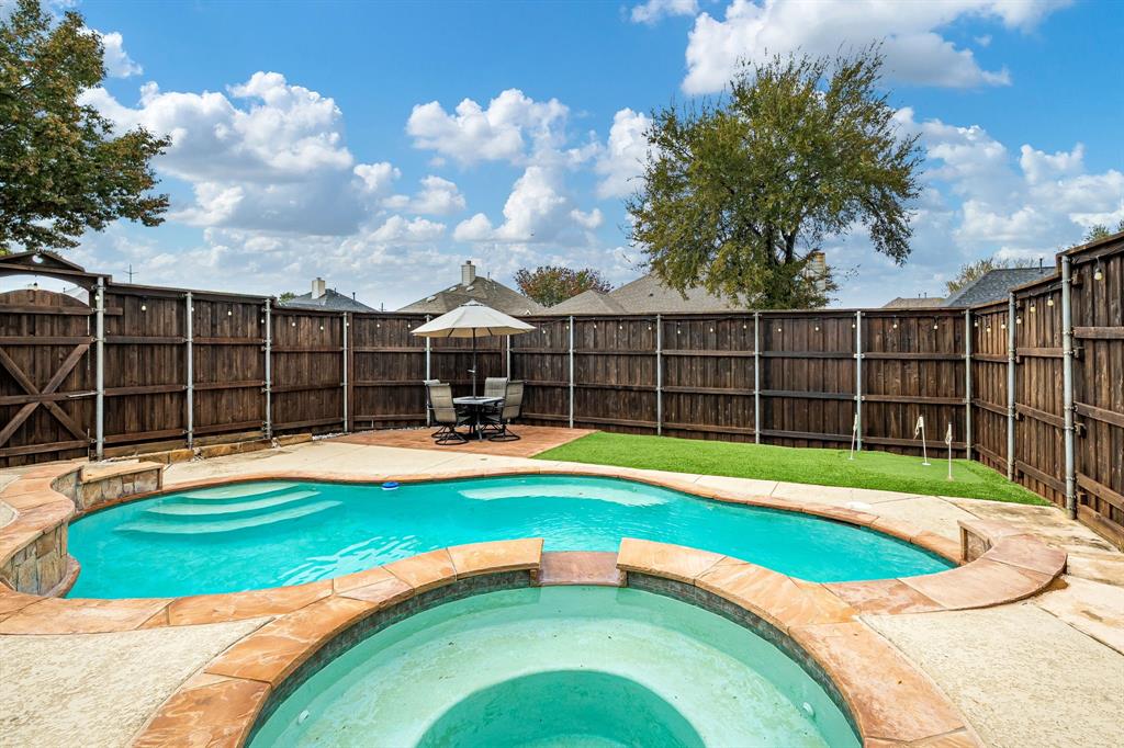 2128 Fountain Drive
