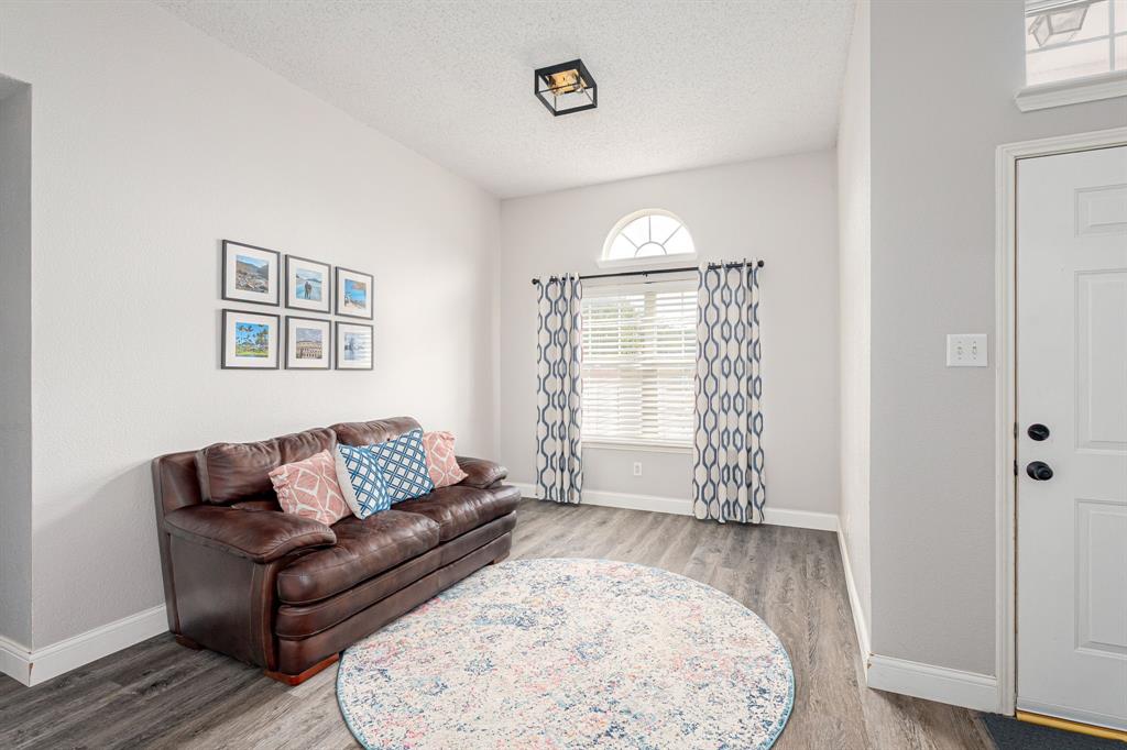 2128 Fountain Drive