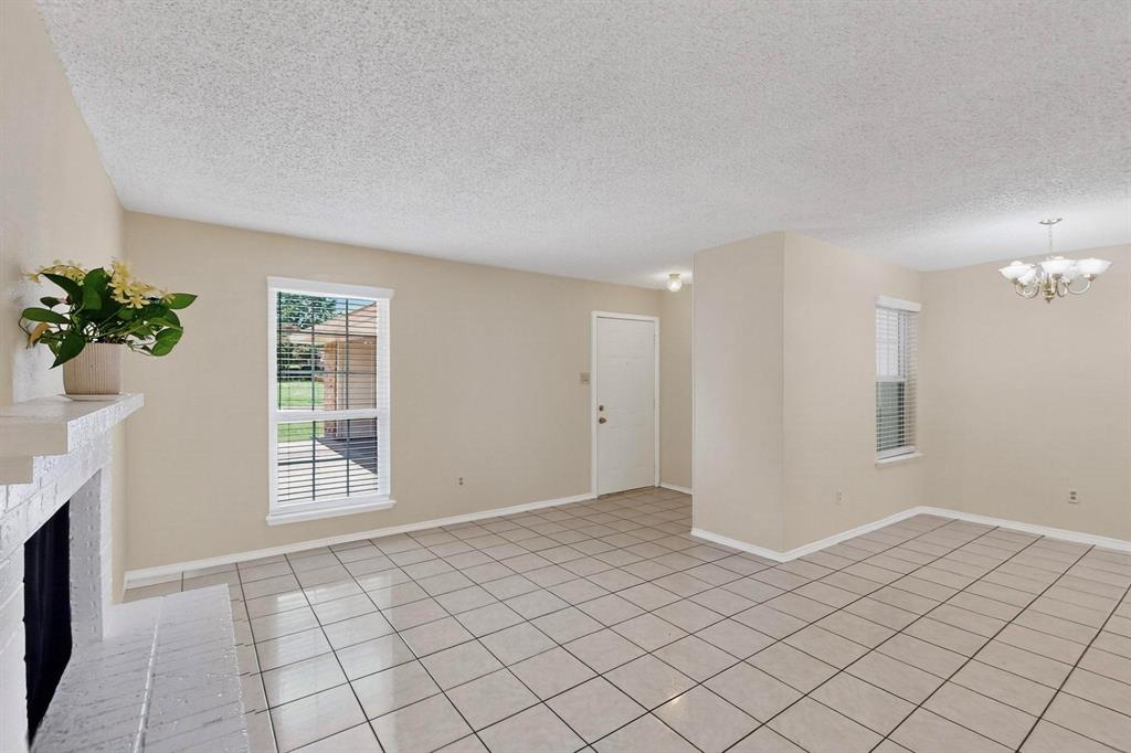 2707 Petersburg Drive