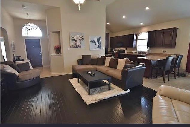 8212 Deer Bluff Lane