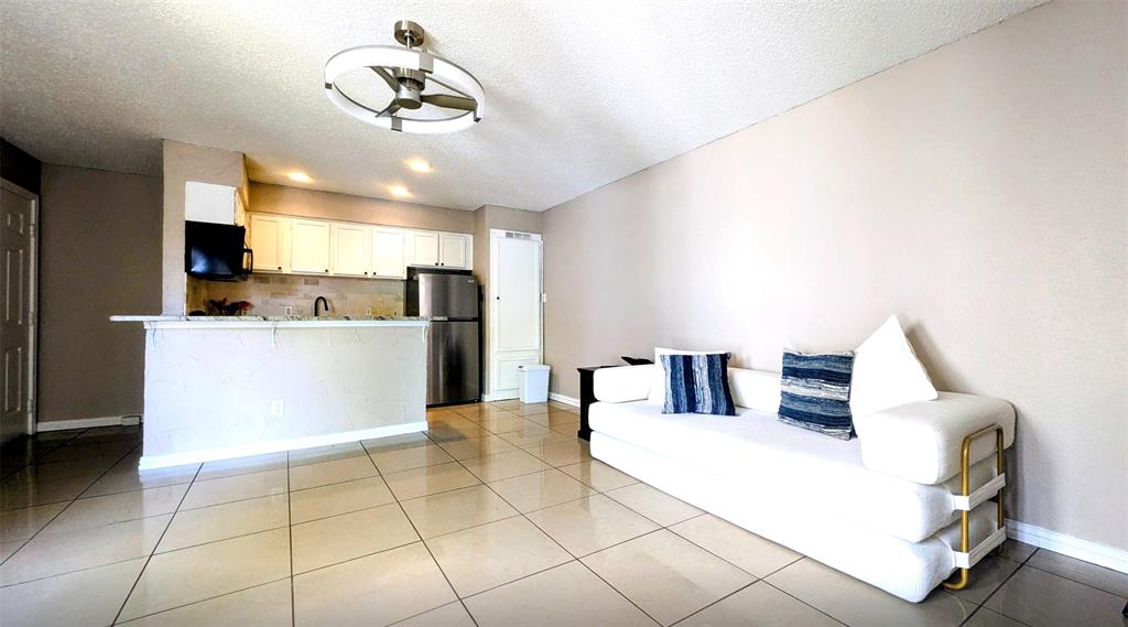 Arlington Oaks Condo - Residential