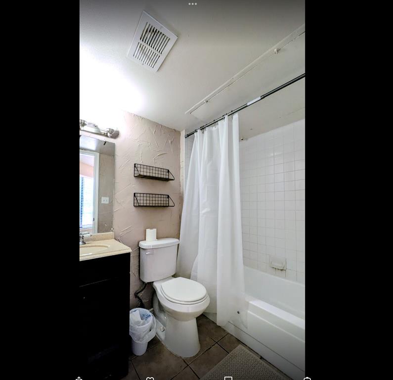 Arlington Oaks Condo - Residential