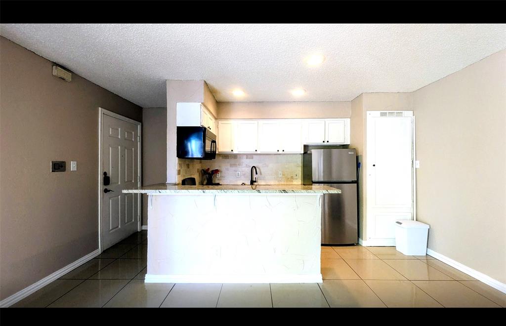 Arlington Oaks Condo - Residential