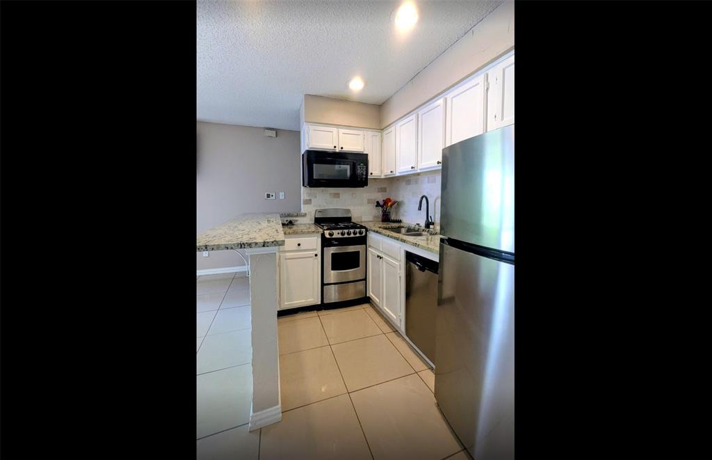 Arlington Oaks Condo - Residential