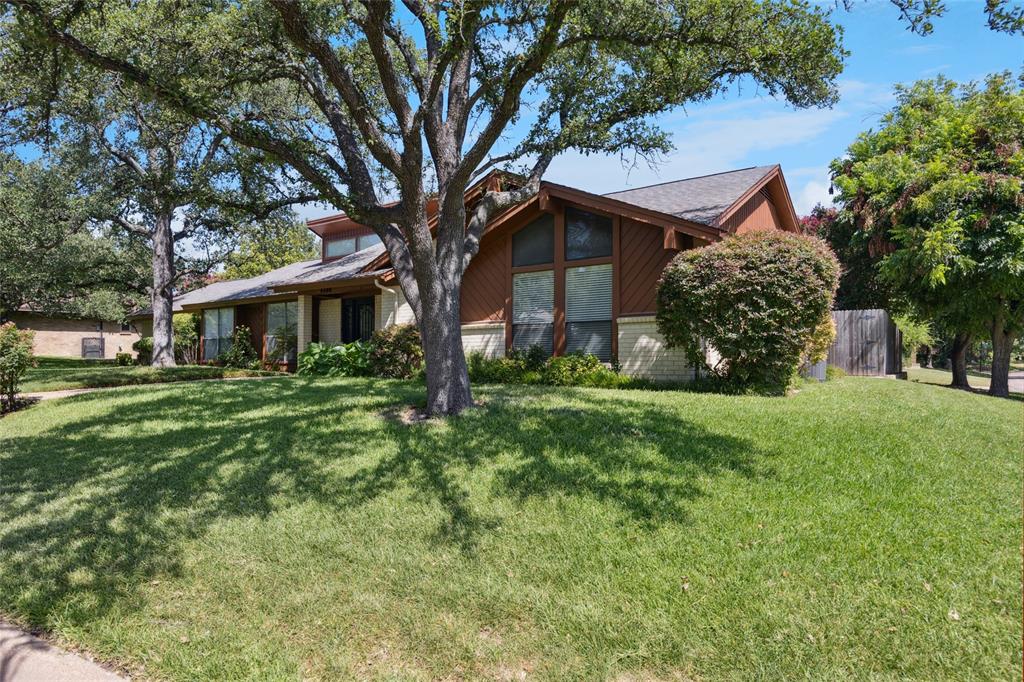 4400 Perry Lane