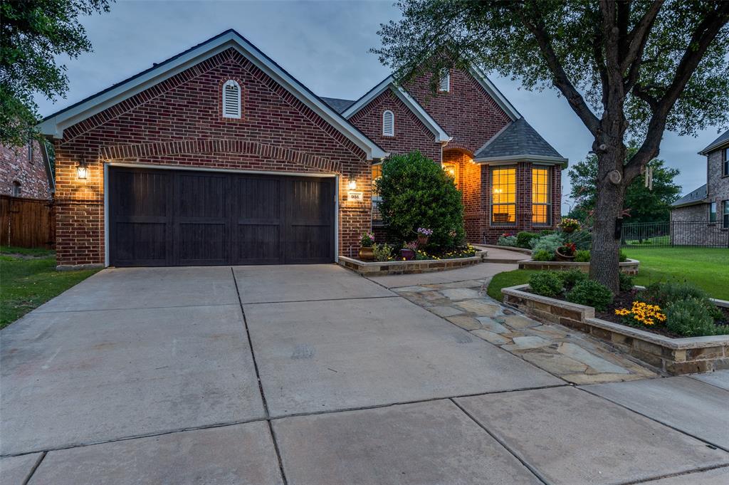 951 Senna Drive