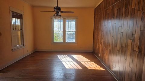 Photo of 1509 Bois D Arc Street, Commerce, TX 75428 (MLS # 21139654)