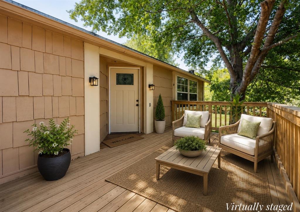 205 W Long Street
