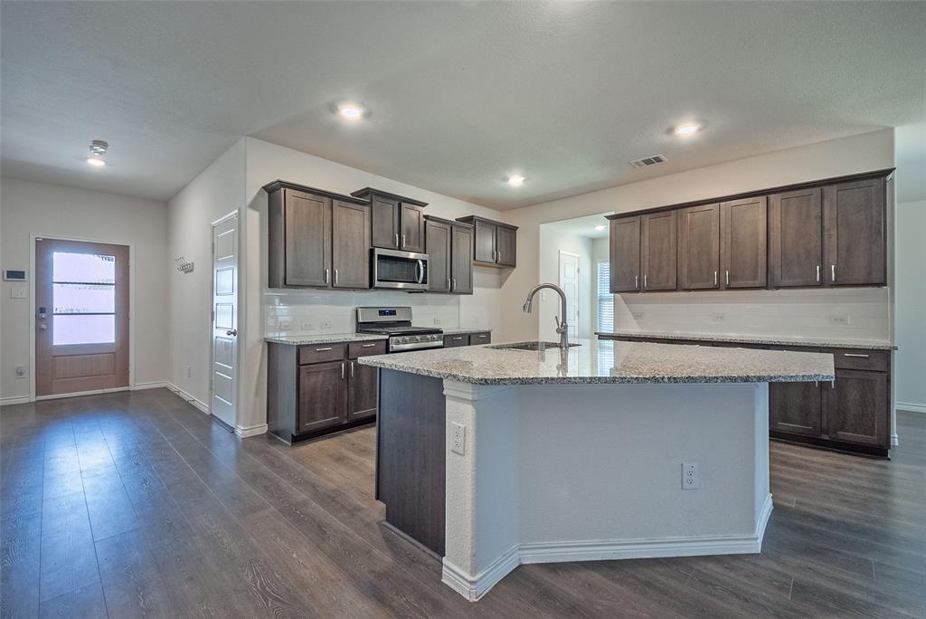 WILLIAMSBURG PHASE 2B - Residential Lease