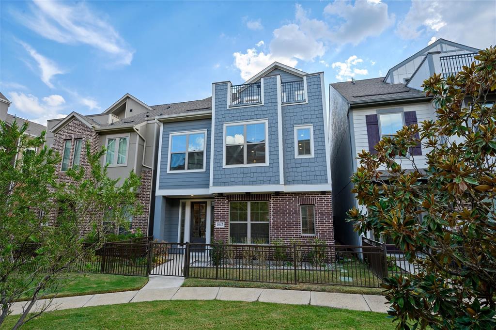 1047 Manacor Lane