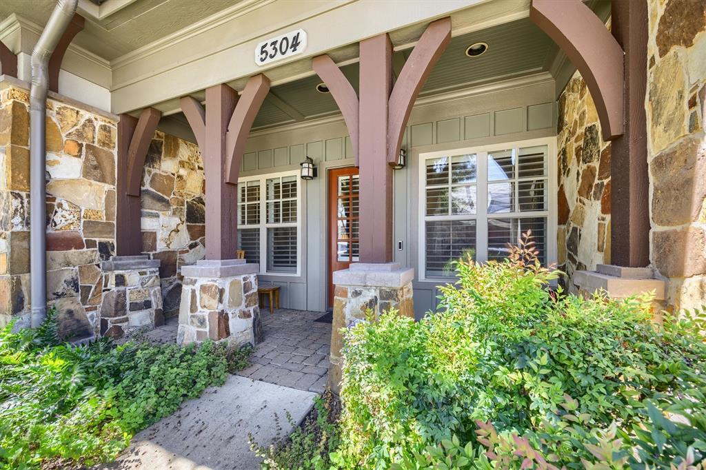 5304 Sutton Circle
