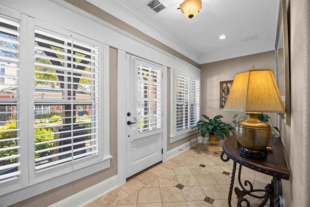 5304 Sutton Circle