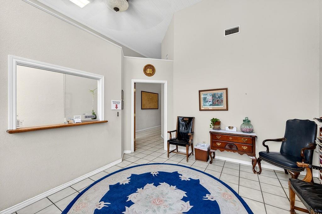 Athens - Commercial Sale