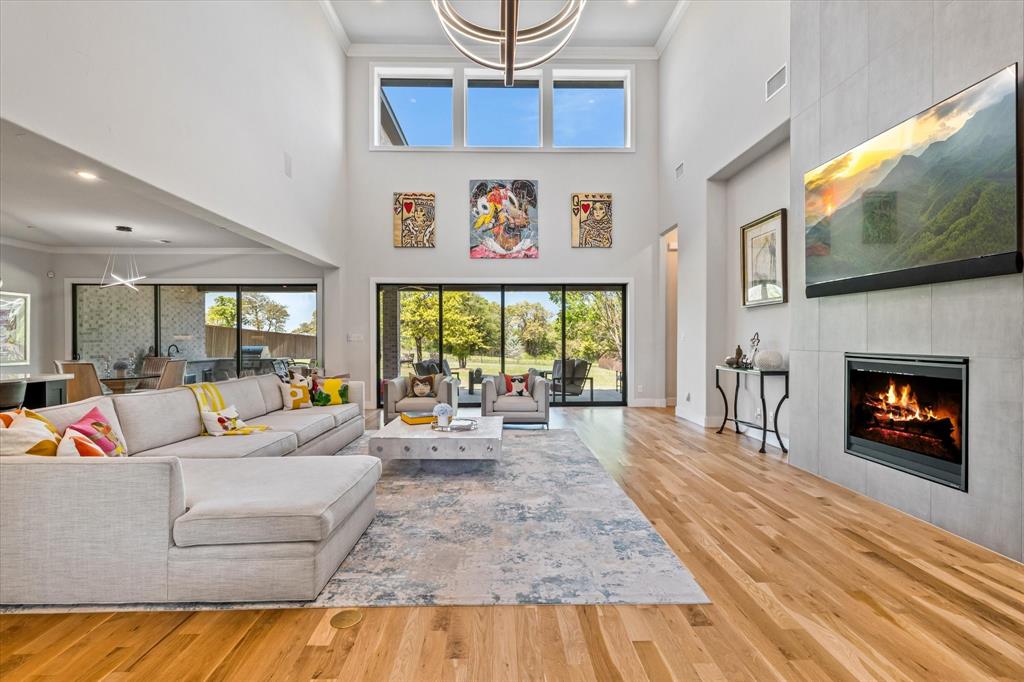 SOUTHLAKE MANORS - Residential