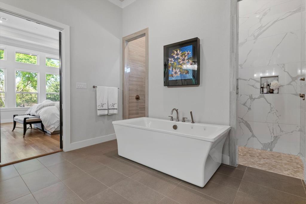 SOUTHLAKE MANORS - Residential