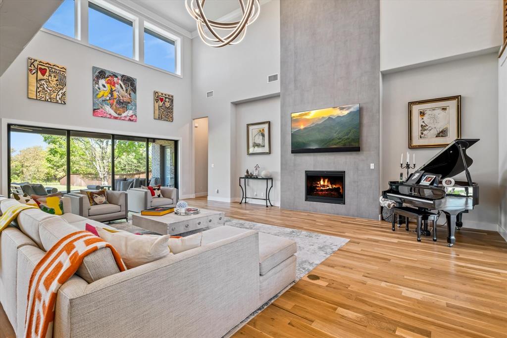 SOUTHLAKE MANORS - Residential