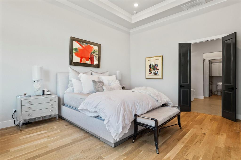 SOUTHLAKE MANORS - Residential