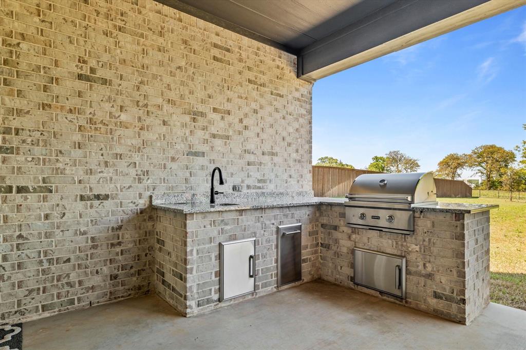 SOUTHLAKE MANORS - Residential