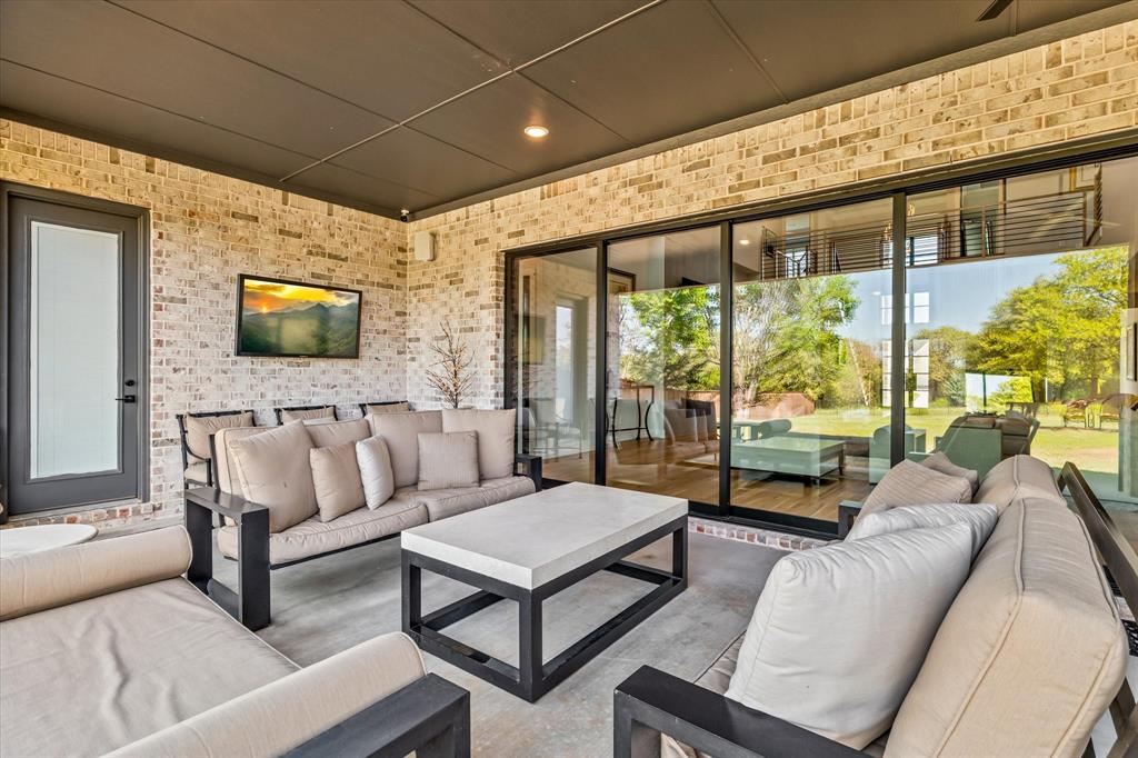 SOUTHLAKE MANORS - Residential