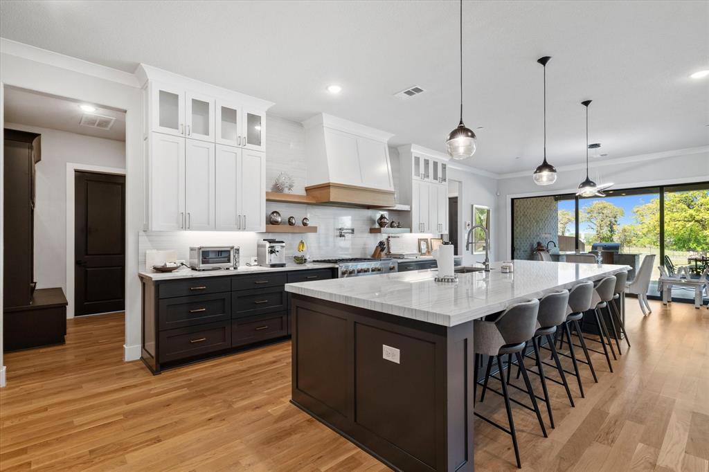 SOUTHLAKE MANORS - Residential