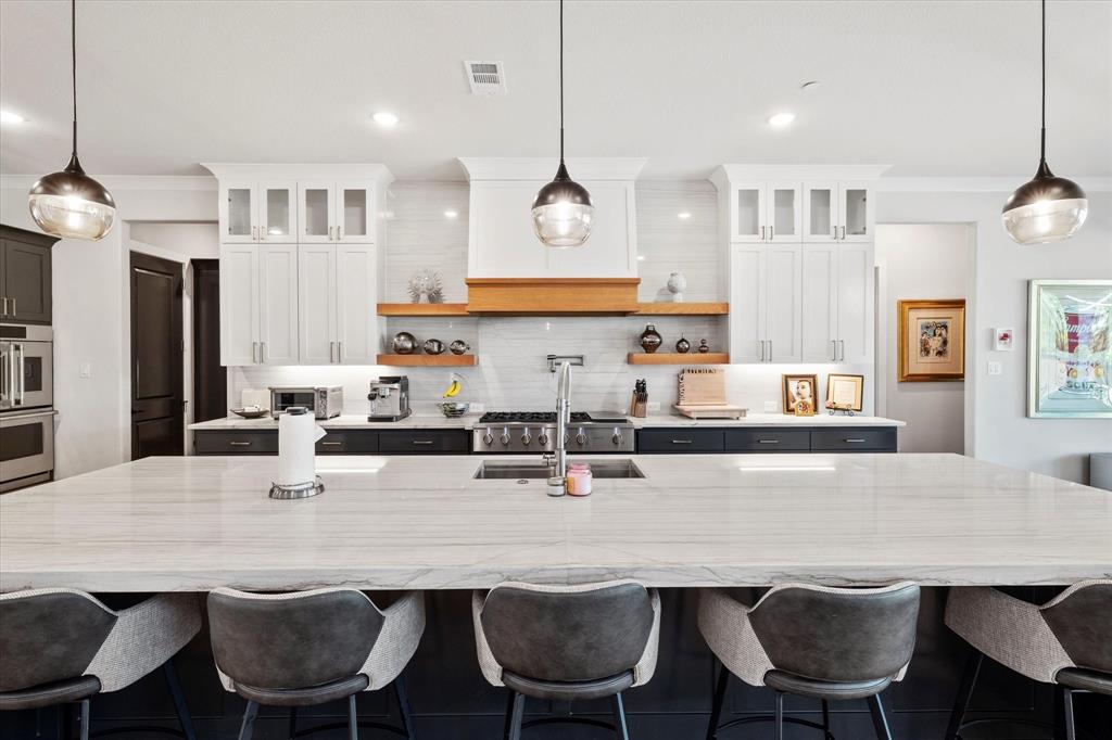 SOUTHLAKE MANORS - Residential