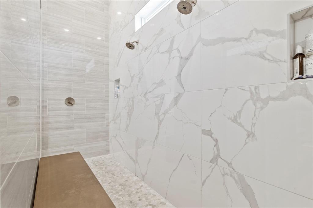 SOUTHLAKE MANORS - Residential