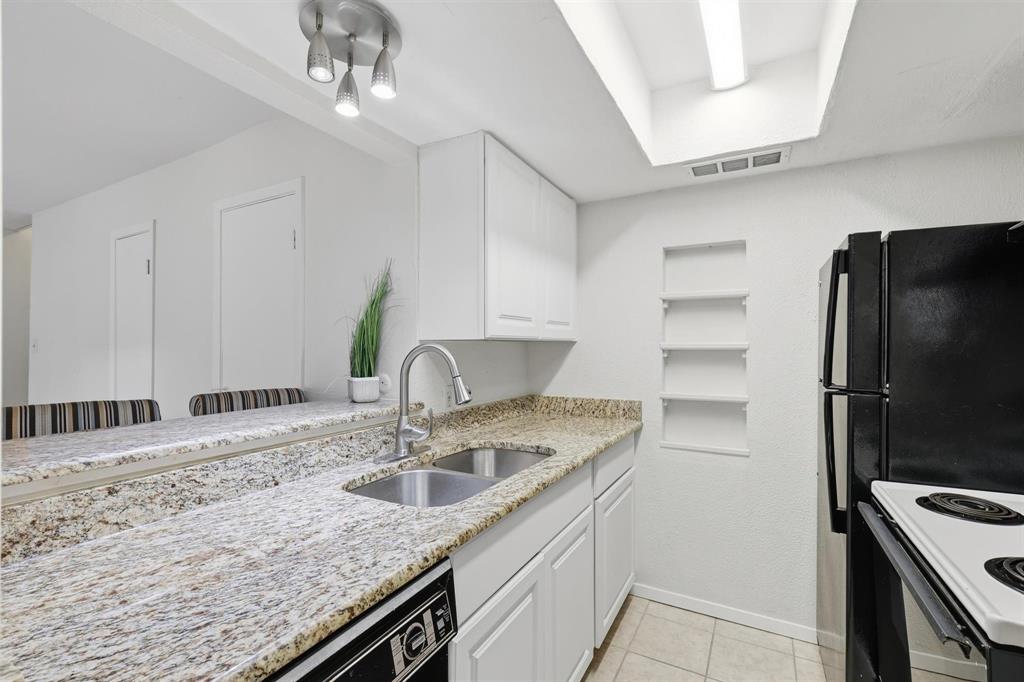 Las Colonitas Condo - Residential