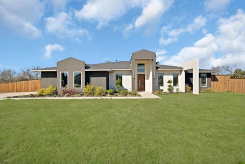 Photo of 309 Whispering Way, Red Oak, TX 75154 (MLS # 21386981)