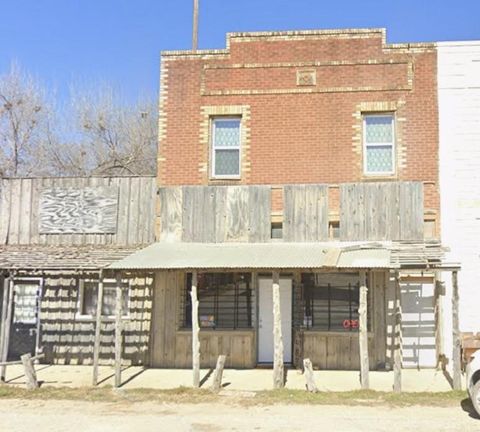 109 E Dempsey Street Bryson TX 76427