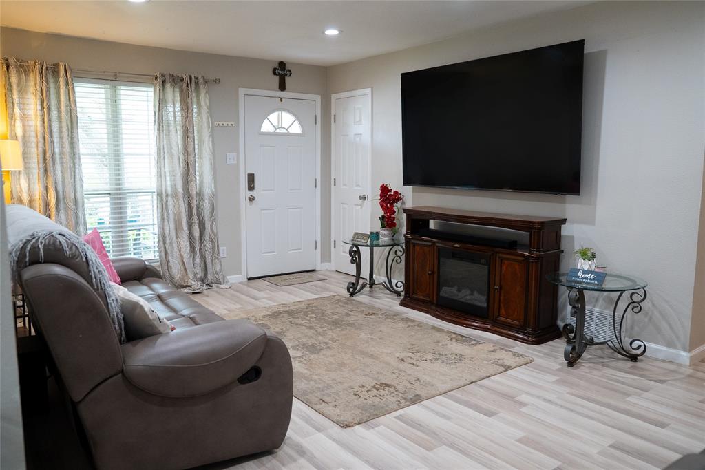 Bruton Terrace - Residential