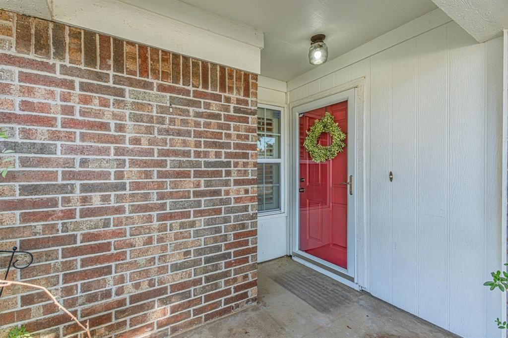 1724 Red Bud Lane