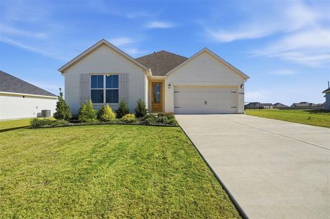 Photo of 11708 Blackfoot Court, Godley, TX 76044 (MLS # 21129855)