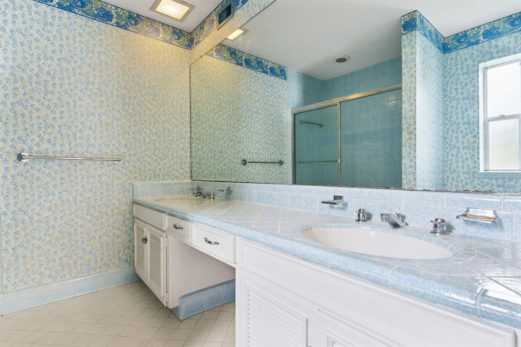 Diamond Head Condos - Residential Lease