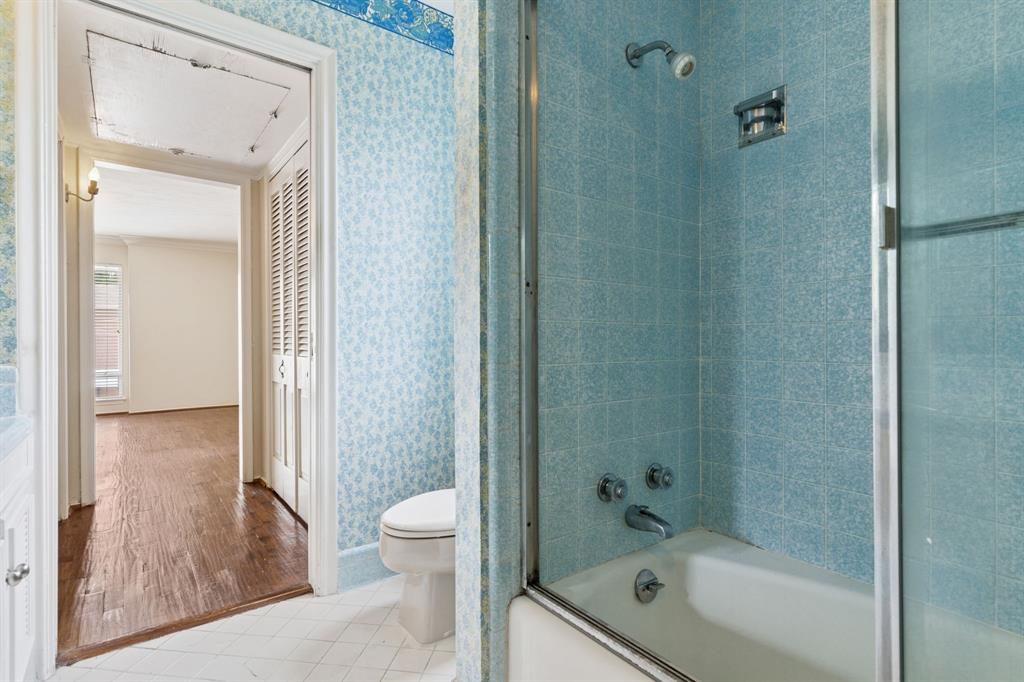 Diamond Head Condos - Residential Lease