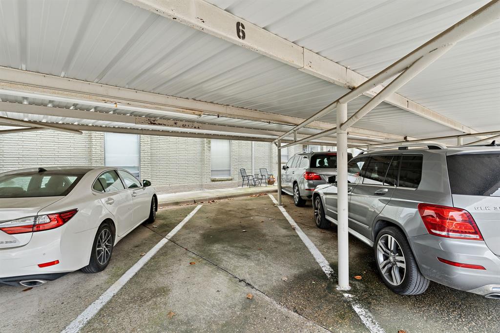 Diamond Head Condos - Residential Lease