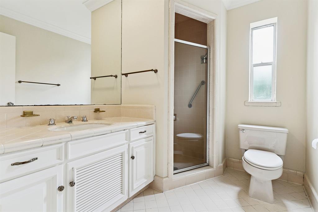 Diamond Head Condos - Residential Lease