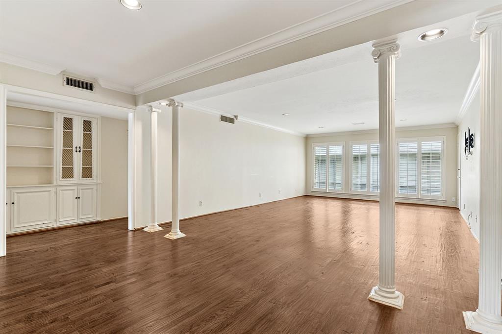 Diamond Head Condos - Residential Lease