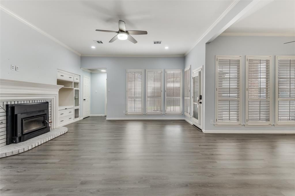 Photo of 1206 St James Place, Arlington, TX 76011 (MLS # 21243441)