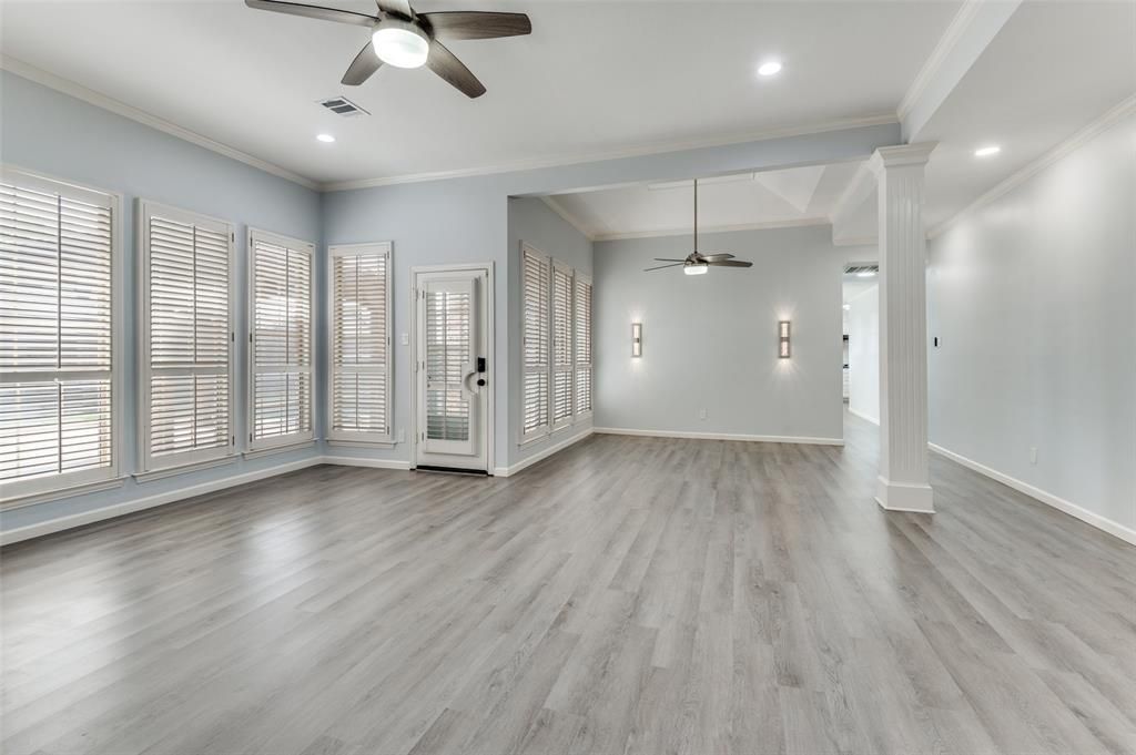 Photo of 1206 St James Place, Arlington, TX 76011 (MLS # 21243441)