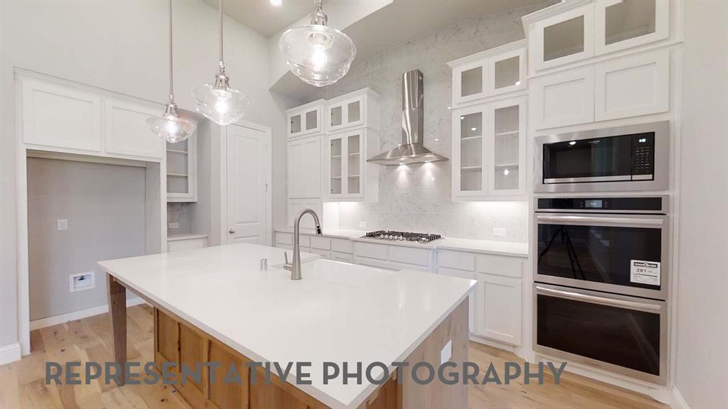822 Shadow Creek Drive