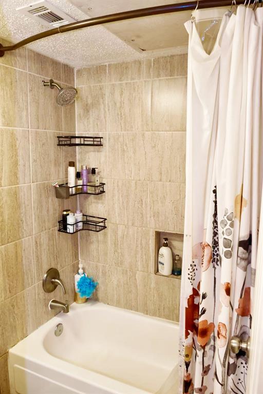 Centre Square 01 Condo - Residential