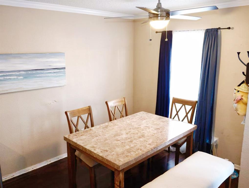 Centre Square 01 Condo - Residential