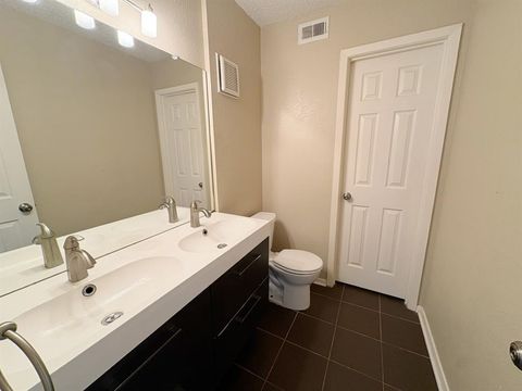 Property photo of 919 S Weatherred Drive 135, Richardson, TX 75080