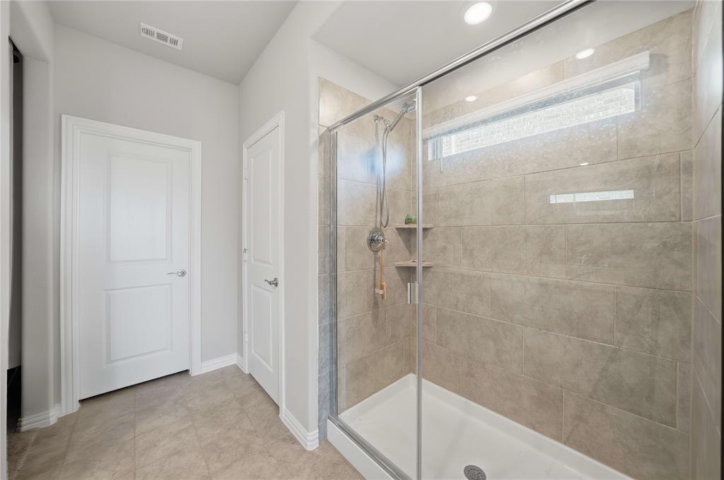 3400 Kingsview Drive