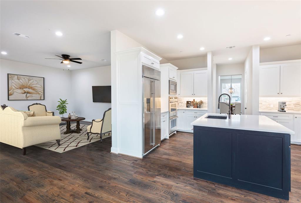 Royal Crest - Residential