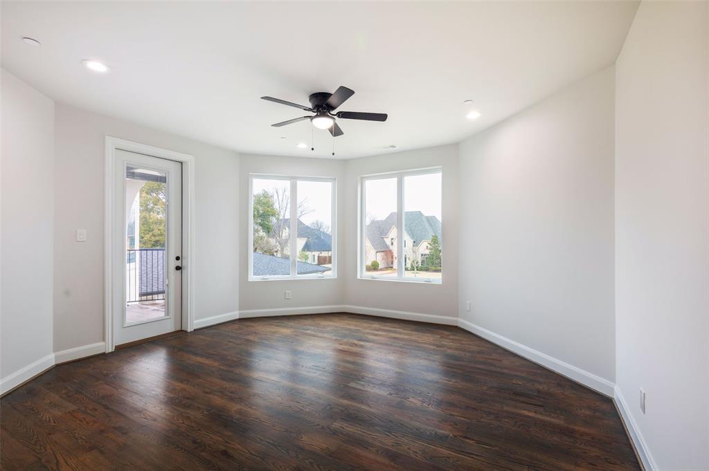 Royal Crest - Residential