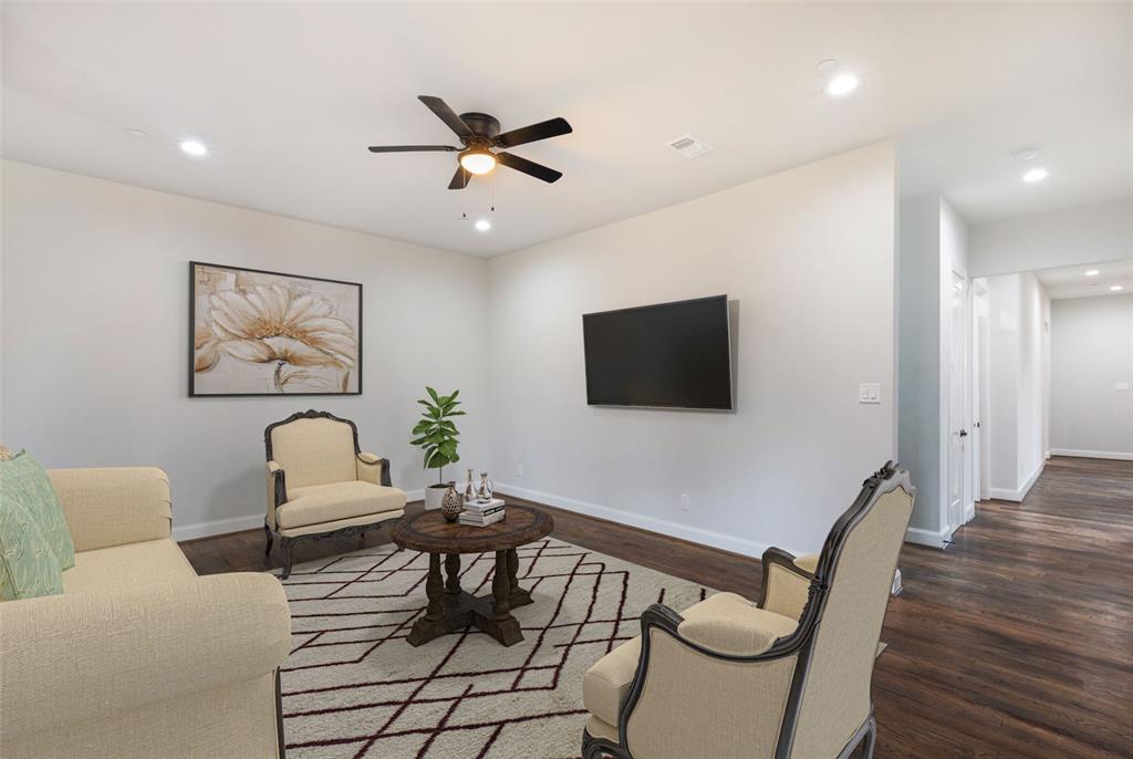 Royal Crest - Residential